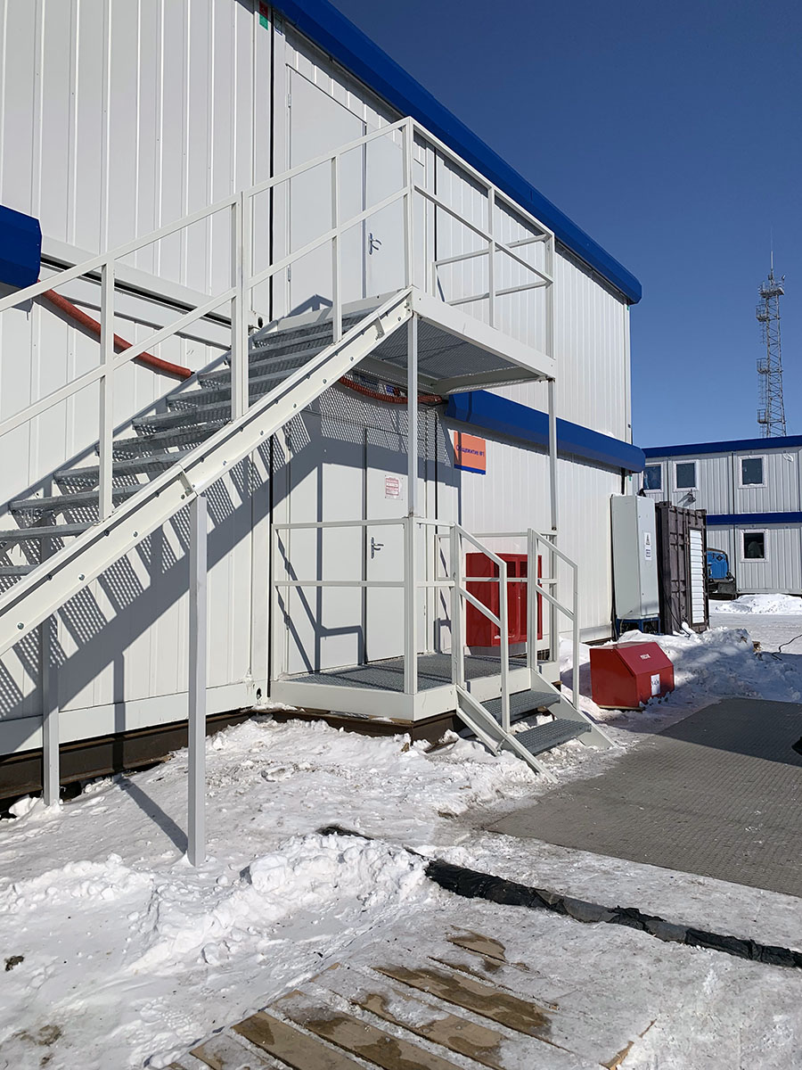 Варианты лестниц КОНТЕЙНЕКС для двухэтажных блок-контейнеров